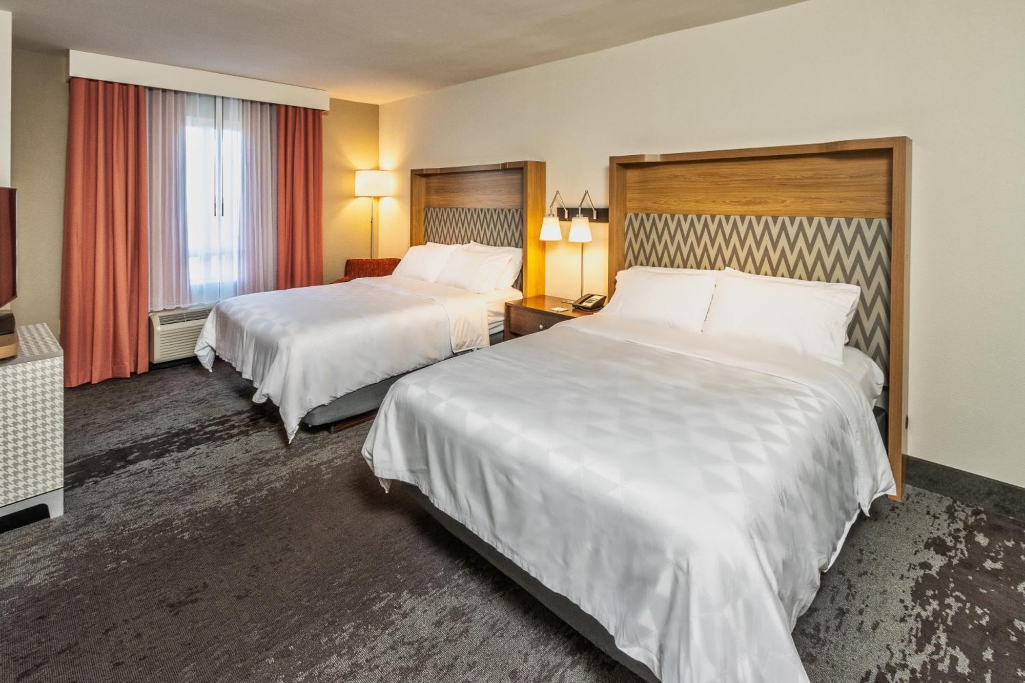 Standard Room with Two Queen Beds