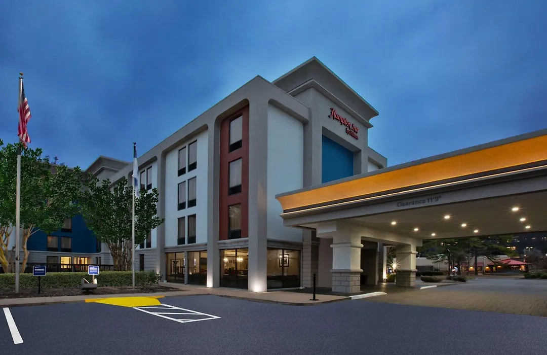 Hampton Inn Memphis-Poplar-1