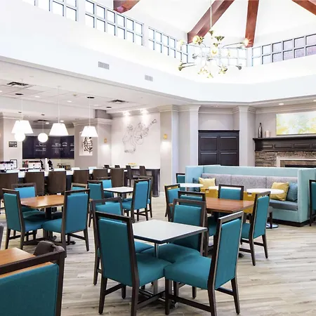 Hampton Inn & Suites Memphis-Beale Street-2